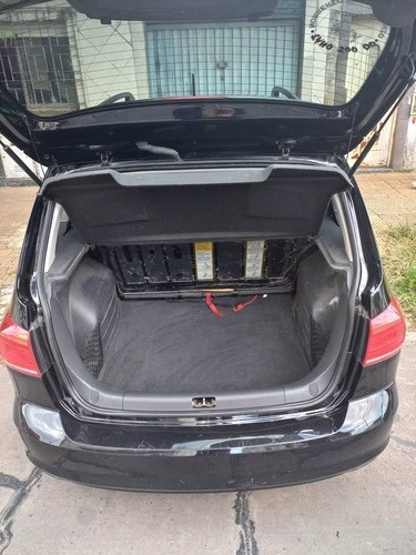 Imagen 10 de 13 de Volkswagen Suran 2016 1.6 Comfortline 101cv