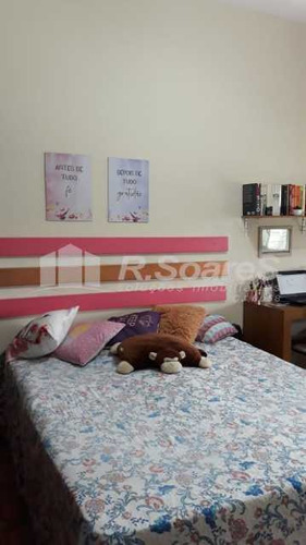 Apartamento Amplo Em Localização Privilegiada - Vvap20629