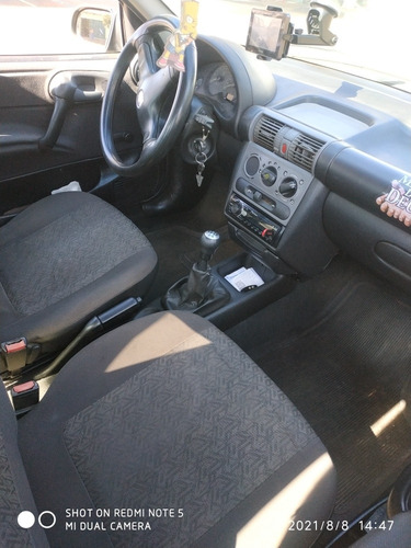 Imagem 3 de 7 de Chevrolet Corsa Classic 2007 1.0 Life Flex Power 4p