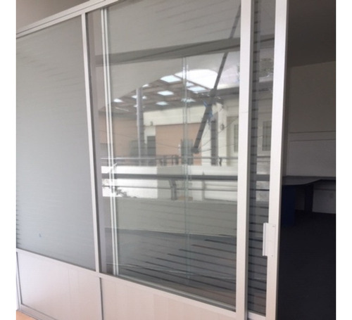 Local Comercial U Oficina En Renta , 30 M2, En Centro Comercial Sobre Avda. Toluca