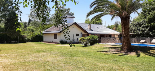 Quinta En Alquiler Temporal En Barrio Parque La Celia