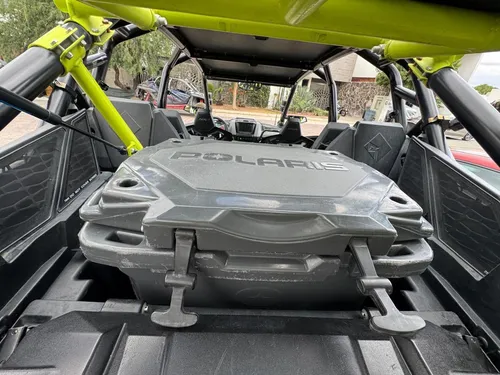 Polaris RZR Turbo R