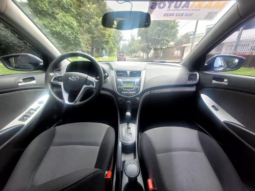 Hyundai Accent 1.6 Gl At 2012