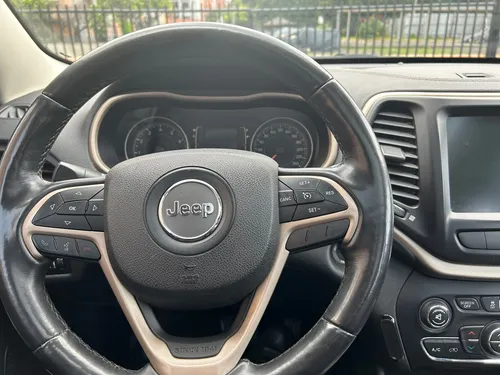 Jeep Cherokee 3.2 Longitude Plus