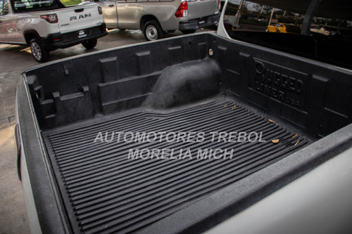 Mitsubishi L200 2.4 Cabina Doble 4x2 Mt