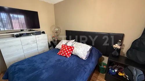 Venta De Casa Remodelada En Jardines De Morelos Secc. Flores