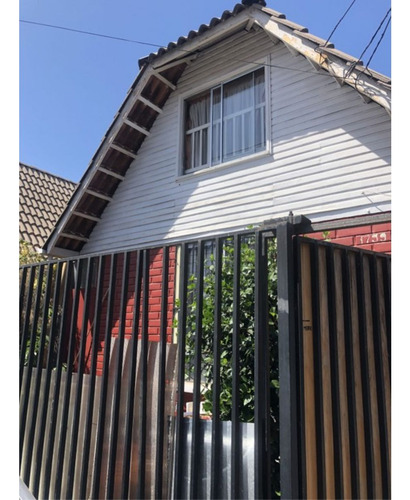 Excelente Casa Maipu Ciudad Satélite 2 Pisos- 2d 1b Esta