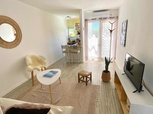 Imagen 3 de 13 de Apartamento En Venta De 1 Dormitorio En Peninsula (ref: Bpv-8790)
