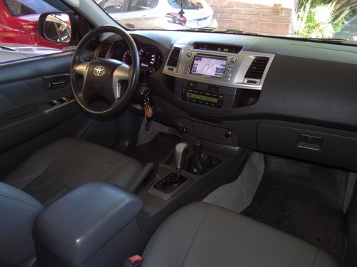 Imagem 5 de 8 de Toyota Hilux Cabine Dupla Srv