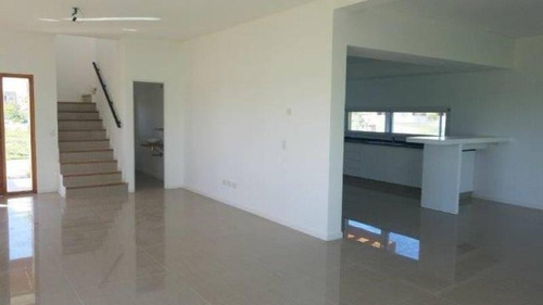 Imagen 4 de 9 de Casa A Estrenar En Castaños!!