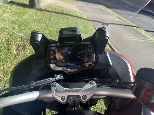 Como Nueva. Incluye Maletas Originales De Viaje De Ducati