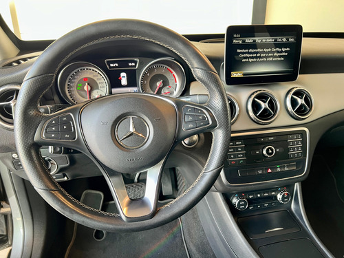 Mercedes-Benz GLA 200 1.6 CGI ADVANCE 16V TURBO FLEX 4P AUTOMÁTICO