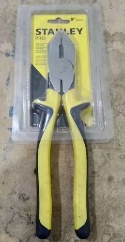 Imagen 3 de 4 de Alicate Electricista Stanley 9 84-154