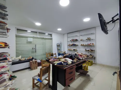 Bodega En Venta En El Contento. Cod V28256