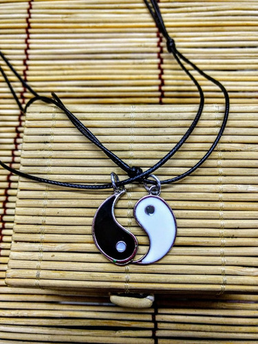 2 Colares Best Friend/namoro Yin Yang Cordão Couro 40 A 60cm