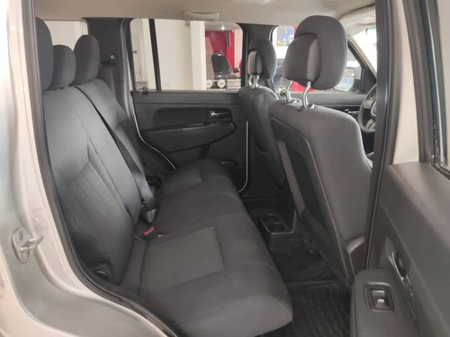 Imagen 8 de 9 de Jeep Cherokee Sport