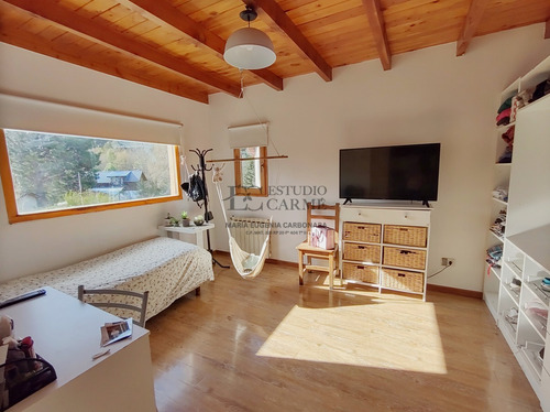 Casa 7 Amb En Barrio Tres Lagos