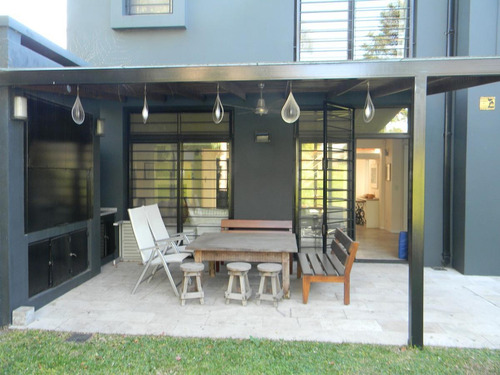 Imagen 12 de 30 de Casa - Las Lomas-jockey