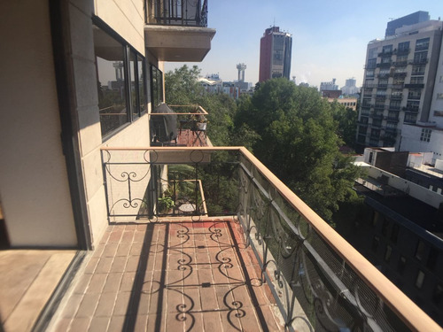 Imagen 3 de 30 de Venta De Departamento Amplio Con Balcón En Temístocles Polan