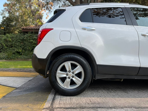 Imagen 10 de 14 de Chevrolet Tracker Lt