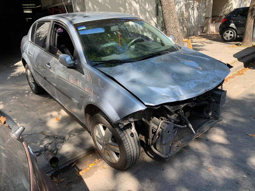 Renault Chocado Megane 2 1.6 Confort Andando Poco Choque