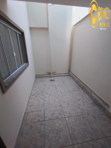 Sobrado Com 2 Dormitório(s) Localizado(a) No Bairro Itacolomi Em Balneário Piçarras / Balneário Piçarras - 547
