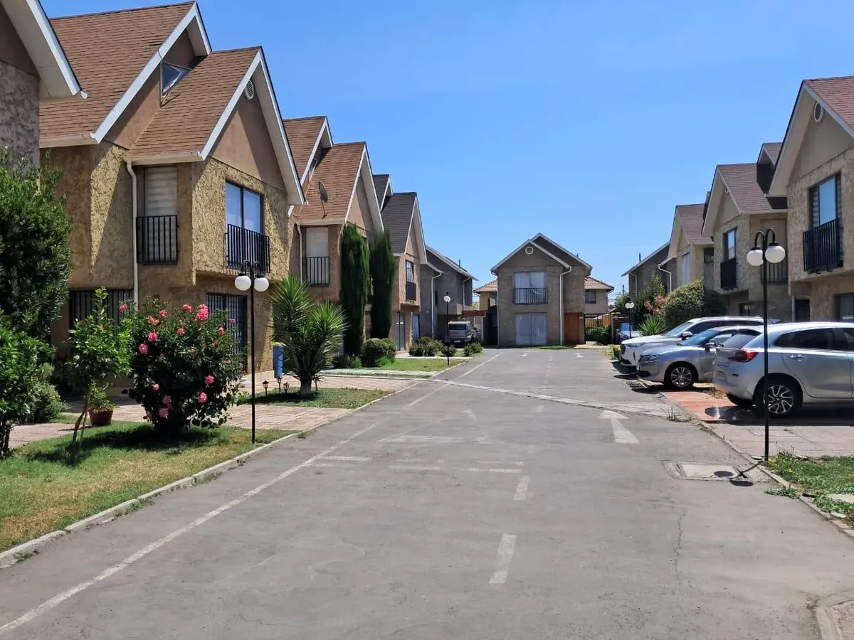 Imagen 3 de 19 de Gran Oportunidad Venta Casa, 3 Pisos En Puente Alto