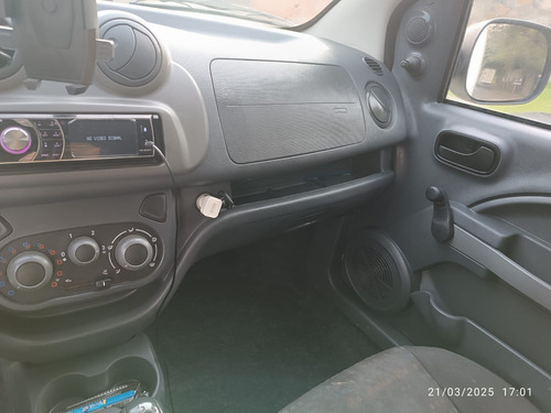 Furgo Ram V700 Modelo 2022 Gasolinera 4x2 En Perfecto Estado
