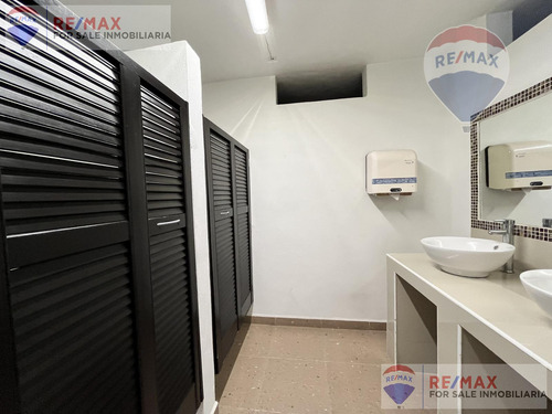 Renta De Local En Plaza Comercial, Col. San Cristobal, Cuernavaca, Morelosclave 4980