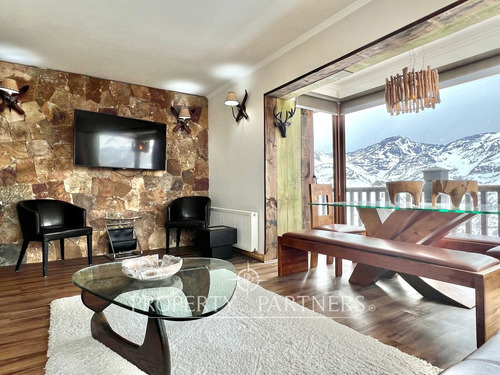 Valle Nevado, Remodelado, Amplio Y Luminoso Con Ma...