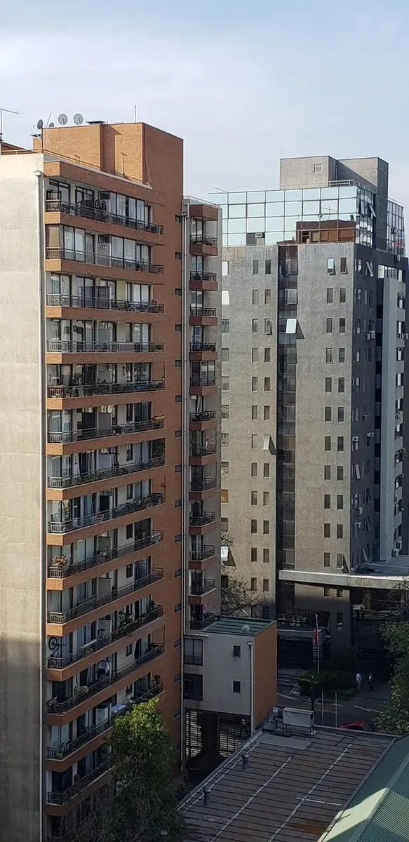 Imagen 2 de 25 de Se Arrienda Departamento Antonio Bellet Providencia