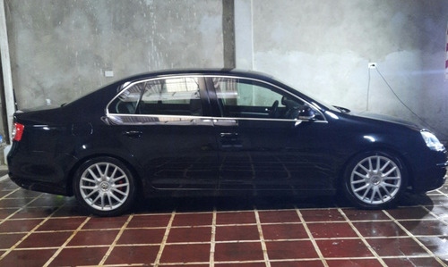 Volkswagen Vento 2.0 T Fsi Elegance 2011