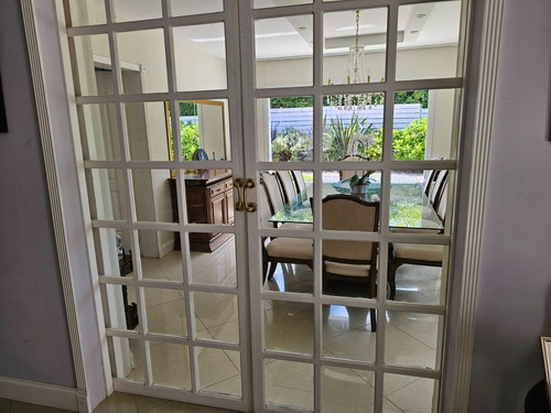 Venta Casa 500 M2, 5 Dormitorios, Piscina, Lavadero, Barrio Cerrado, San Rafael