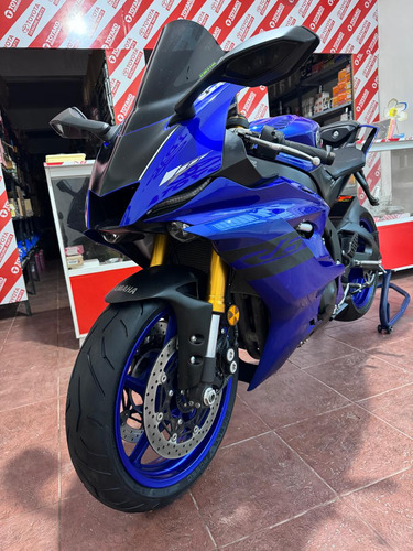 Yamaha R6