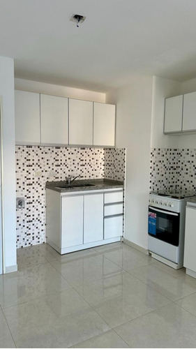 Departamento De 2 Ambientes En Barrio Martín