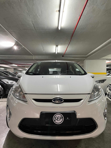 Ford Fiesta Kinetic Design 1.6 120cv Titanium 2012 Sepautos
