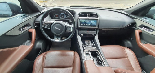 Imagen 14 de 15 de Jaguar F-pace S V6 Super Cargada 2018