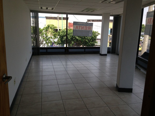 Imagen 10 de 16 de Renta Oficinas 300m Av Zaragoza Qro Cerca De 5 De Febrero