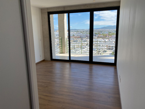 Nuevo Penthouse De Dos Niveles En Renta, Juriquilla, Qro. Am