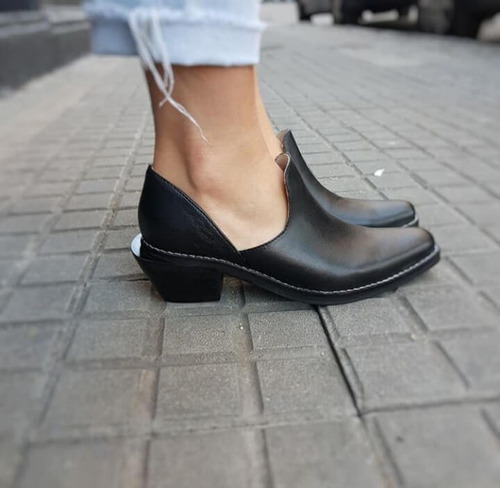 Zapato Dama Cuero Negro Punta Fina - Marí Madá