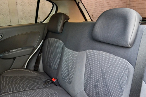 Imagem 10 de 12 de Palio Attractive 1.0 2015/16 Completão, Som Com Bluetooth