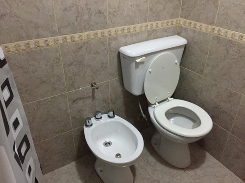 Imagen 8 de 11 de Venta Departamento - Albarracin 1400 2do Piso - Centro - Bariloche