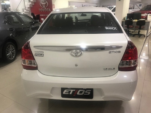 Imagen 15 de 17 de Toyota Etios 2022 1.5 Sedan Xls My19