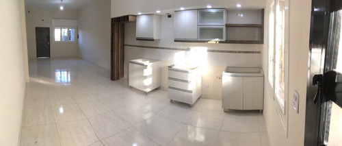 En Venta En Caseros Casa 4 Ambientes Nueva F: 8359