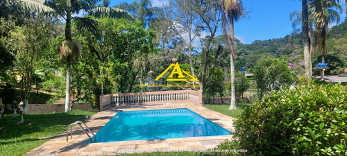 Linda Chácara Com Lagos, Piscina E Ribeirão Em Juquitiba