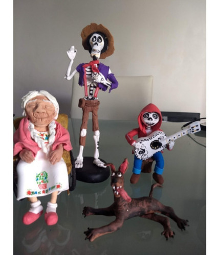 Personajes De Coco En Porcelana Fria 