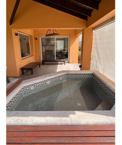 Casa En Venta En Barrio Privado La Carolina Golf Y Country Club