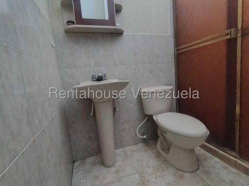 Erika Armeya Vende, Casa En Urbanizacion Yacural. Flex:26-50