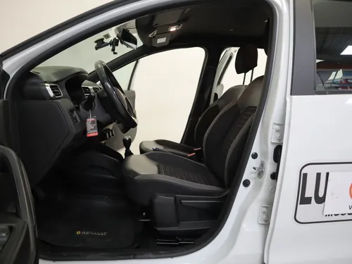 Renault Duster INTENS 1.6 MT 4X2 (SERVICIO PUBLICO)