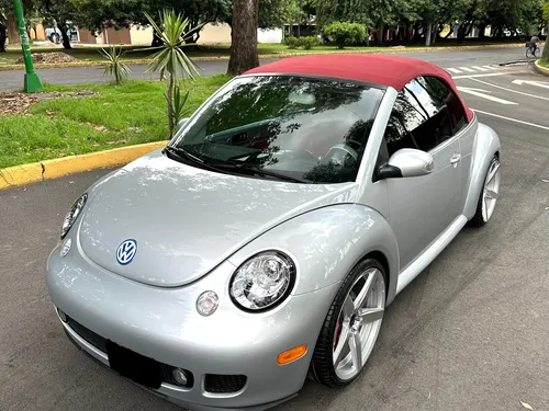 Volkswagen Beetle 2.0 Cabrio Turbo 5vel Piel Mt